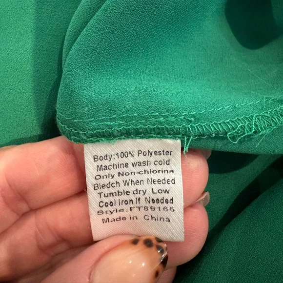 Fun2Fun Green Ruffle Sleeve Women's Top - Picture 3 of 4